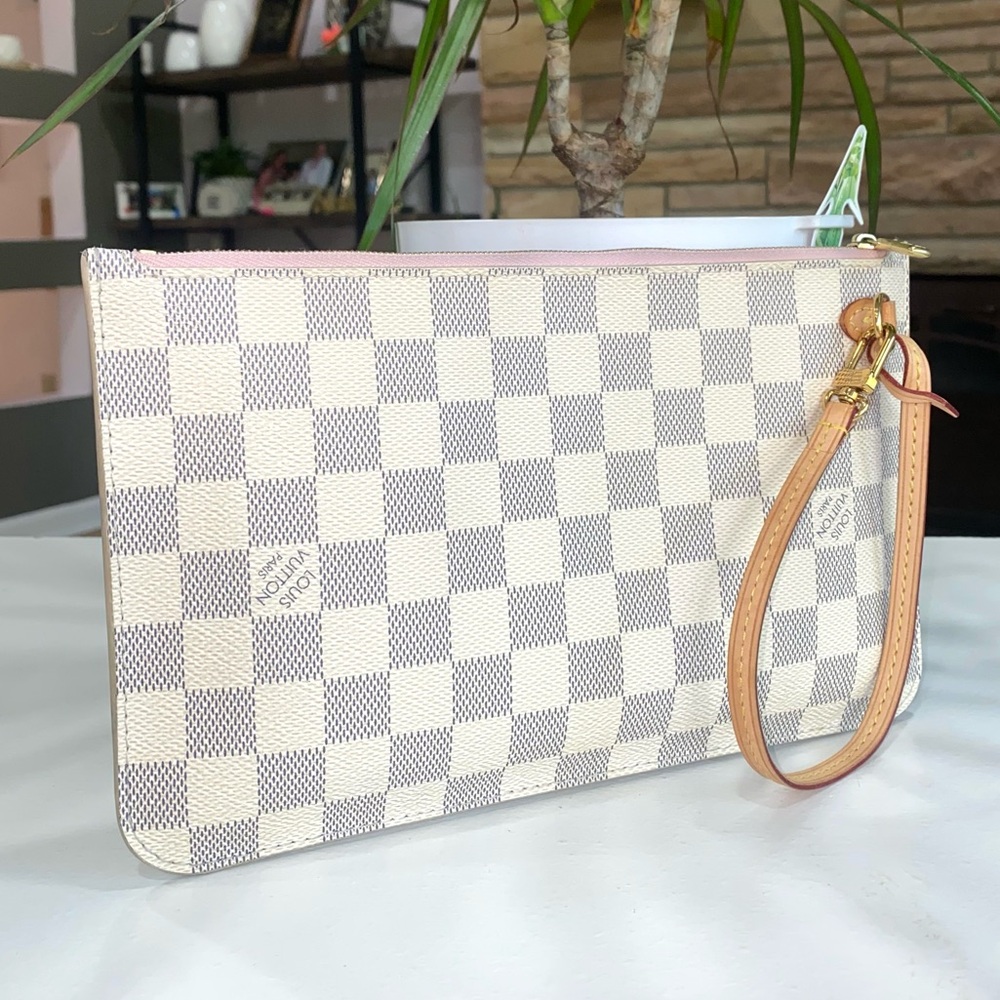 ❤️authentic pouch